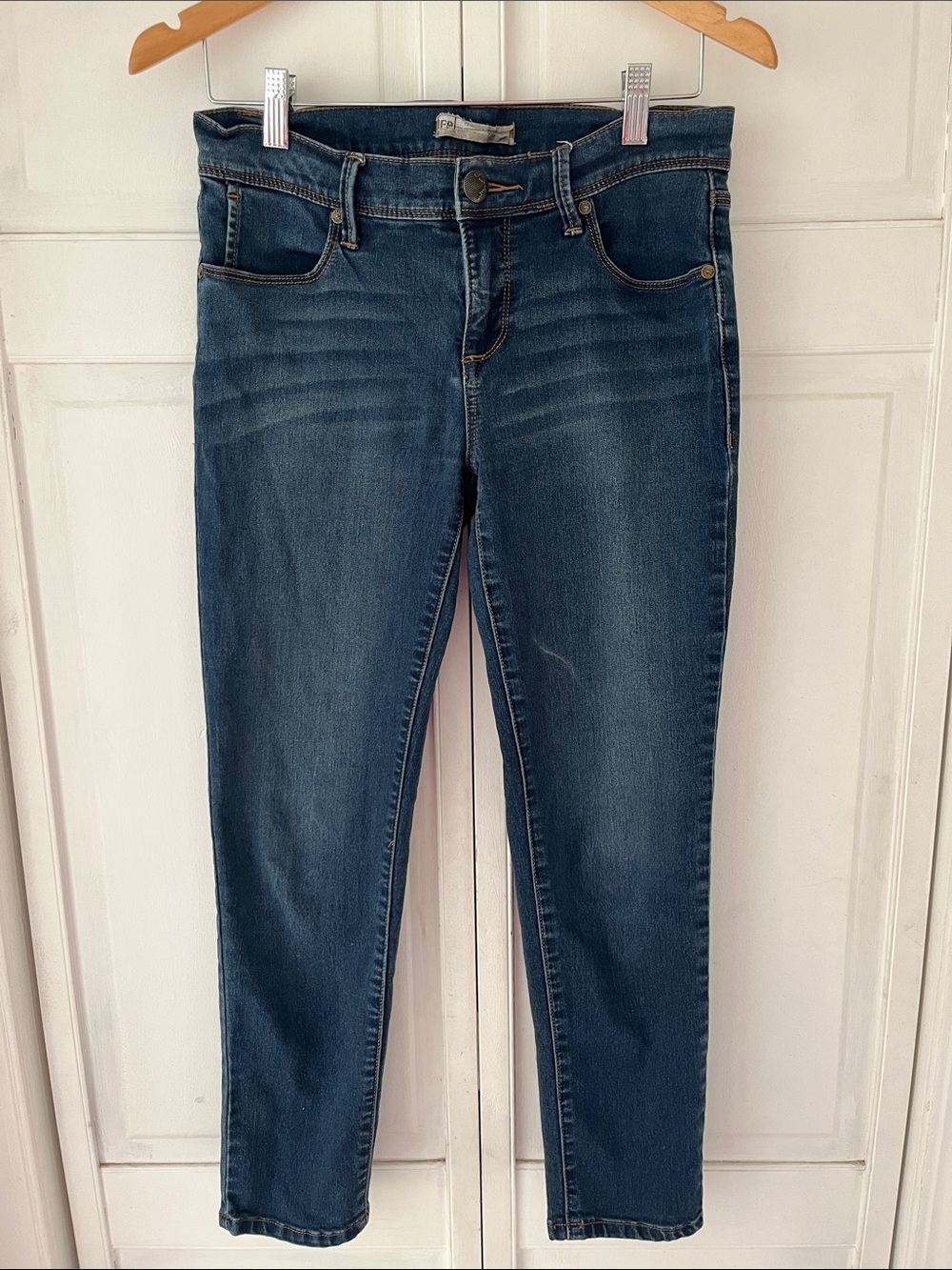 Free People Dark Blue Skinny Jeans size 28